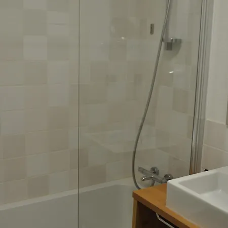 Apartmán A Avec Balcon Et Acces Piscine - Fr-1-693-105 *