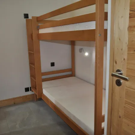 Apartment Avec Piscine, Proche Remontees Et Multi Pass Inclus A - Fr-1-693-105 *